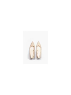 Beige Mid-heel Court Heel