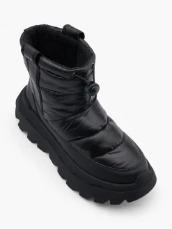 Black Buffalo Chunky Sole Snowboot