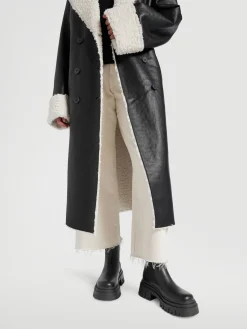 Black Chunky Chelsea Boot