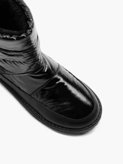 Black Comfort Snow Boot