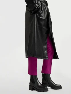 Black Heeled Chelsea Boot with Stretch Back