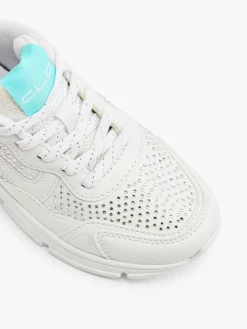 Junior Girl Crystal Trainer