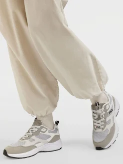 White/Silver/Grey Runner Trainers