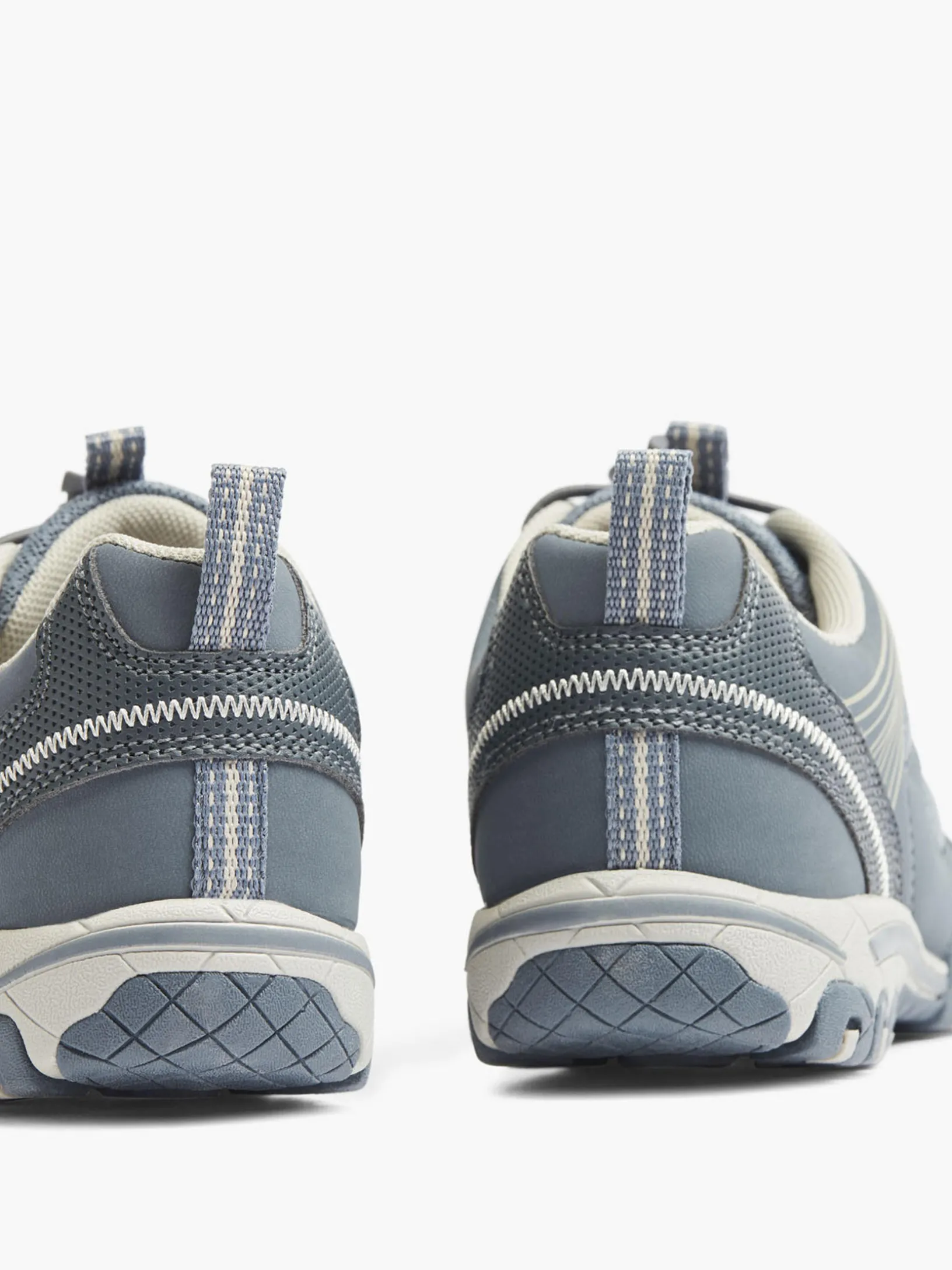 Women's Casual Walking Shoe